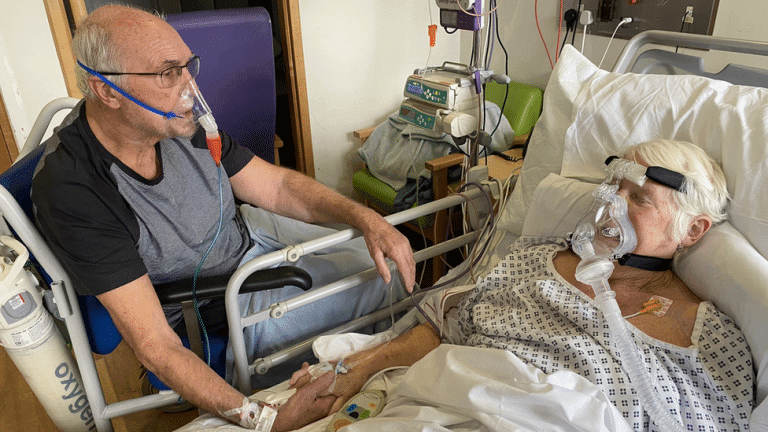 Korona virus i smrt: Emotivan oproštajni susret bračnog para u bolnici