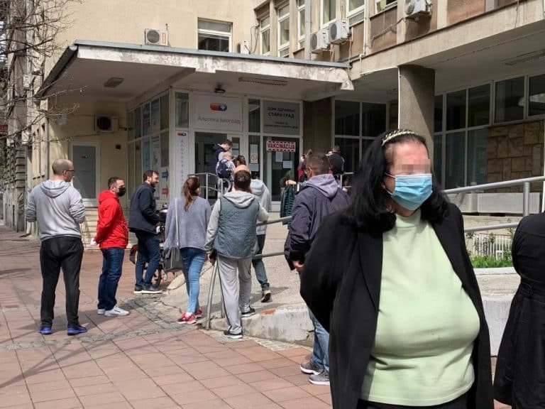 Korona virus: U Srbiji Krizni štab ublažio mere, u Severnoj Makedoniji najgori dan od početka pandemije