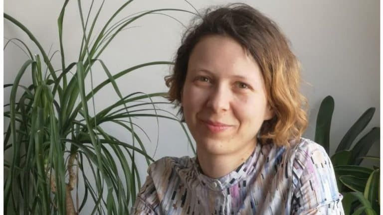 Korona virus, vakcinacija i društvene mreže: Kako se objava pretvorila u anketu o stavovima stručnjaka