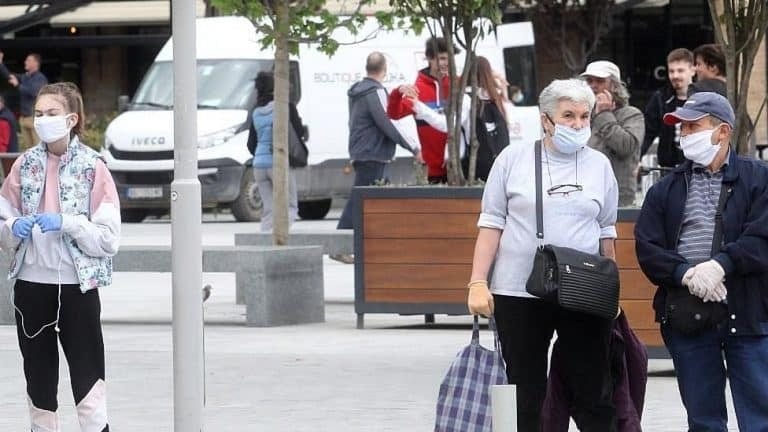 Korona virus: U Srbiji preminulo još 35 ljudi, „humanitarna katastrofa“ u Brazilu