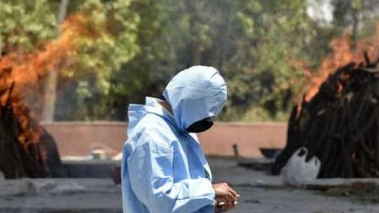 Korona virus: U Srbiji preminulo još 35 ljudi, u Indiji borba za respiratore i slobodan bolnički krevet