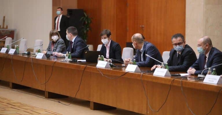 Krizni štab zaseda sutra