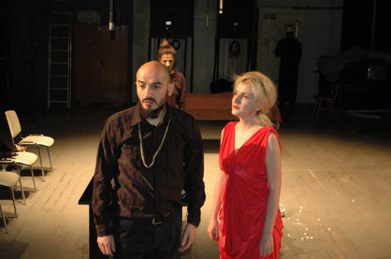 Rifatović i Halilović: Veliki uspeh pozorišta, nagrade zasluga celog tima