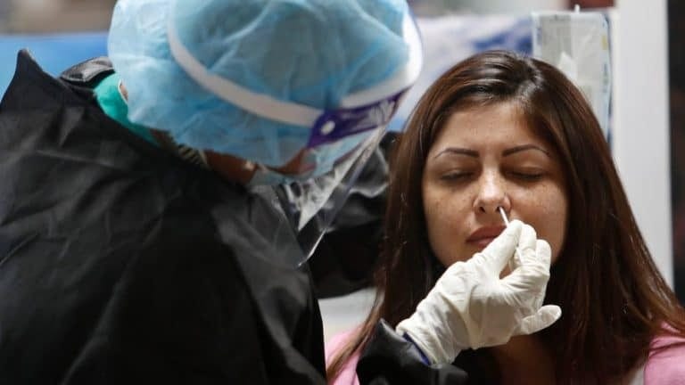 Korona virus: Novi skok broja zaraženih u Srbiji, Engleska ukinula gotovo sve mere