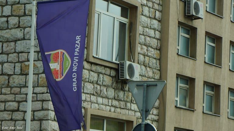 Grad Novi Pazar najavio logističku i institucionalnu pomoć privrednicima pogođenim požarom