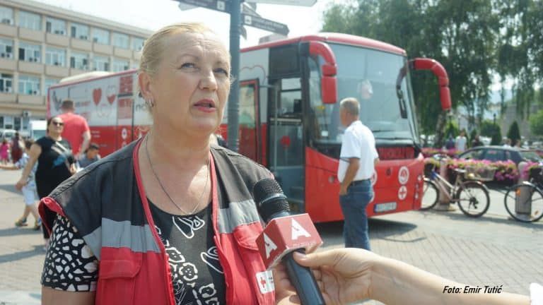 Kostić: Mladi se u dovoljnoj meri ne odazivaju akcijama crvenog krsta (video)