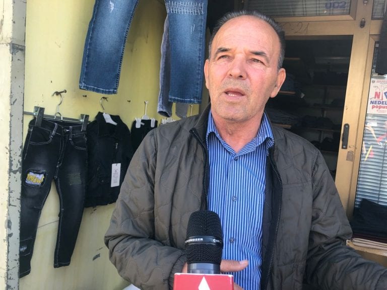 Vikend protekao u znaku dobre prodaje na velikoj pijaci u Novom Pazaru (video)