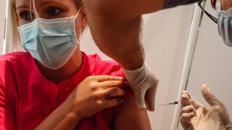 Korona virus: U Srbiji sve više ljudi u bolnicama i na respiratorima, na Kosovu umrla beba zaražena koronom