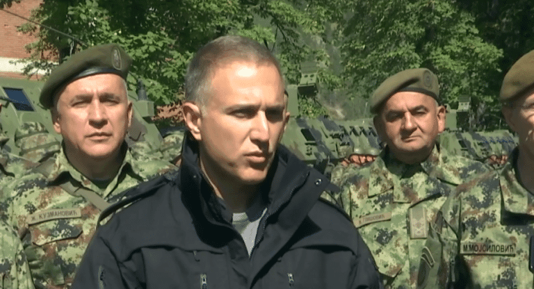 Stefanović: Pojačano prisustvo vojske u Novom Pazaru i Raški nije provokacija (video)