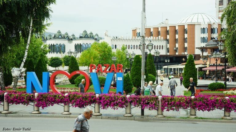 Problemi mladih u Novom Pazaru (video)