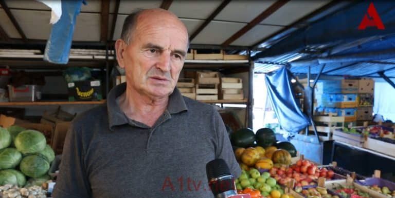 Salković: Pristupačne cene sezonskog voća na Novopazarskoj pijaci (video)
