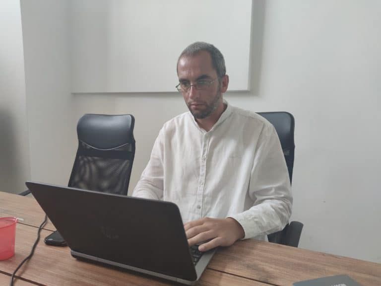 Ekonomisti: Trgovci skrivaju pelet (video)