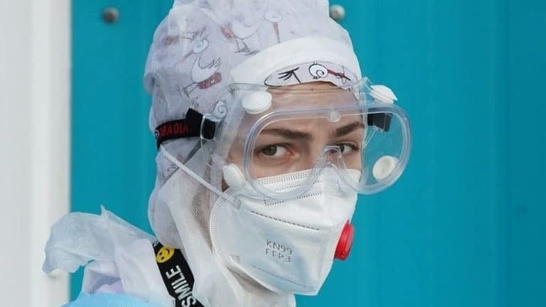 Korona virus: U Srbiji novi lek protiv Kovida-19, u Rusiji 1.000 preminulih u danu