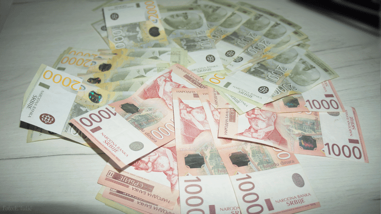 Koja valuta je najbolja za štednju: Nije evro, niti dolar