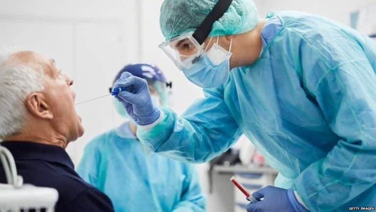 Korona virus: Kon očekuje pad broja zaraženih u Srbiji, u Francuskoj penzionerima potrebna buster doza za produženje kovid propusnice