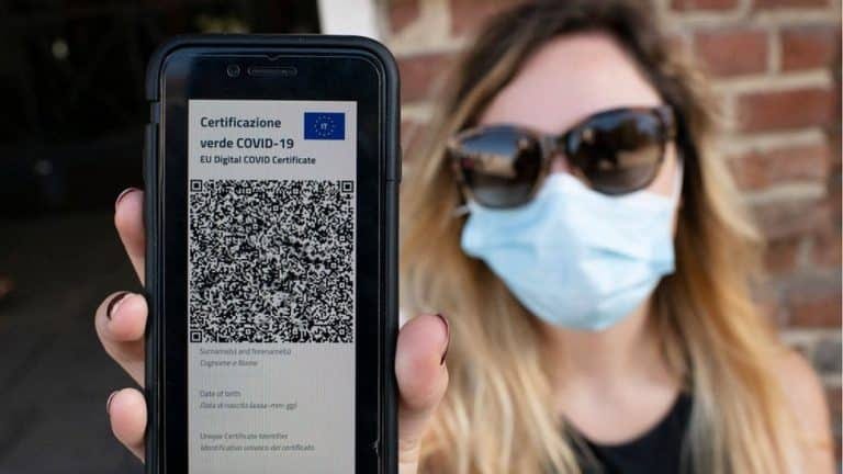 Digitalni zeleni sertifikat i Evropska unija: Kako na granicu, a kako u kafić u EU