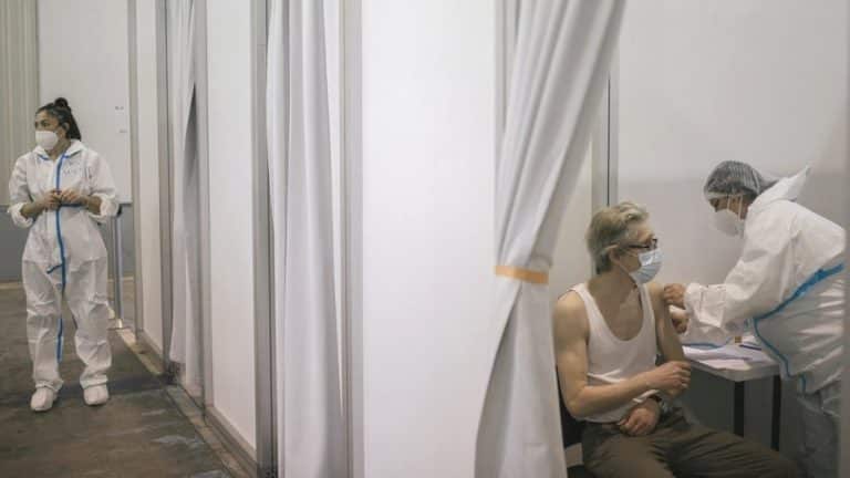 Korona virus i vakcinacija u Srbiji: Preporuke „Batuta“ za buster dozu vakcine – ko treba da primi i kada