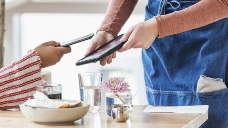 Korona virus: U Srbiju stigla vakcina Moderna, Krizni štab u četvrtak o produženju raspusta