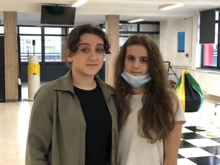 Četrnaestogodišnjakinje iz Novog Pazara pobednice na IKT festivalu (video)