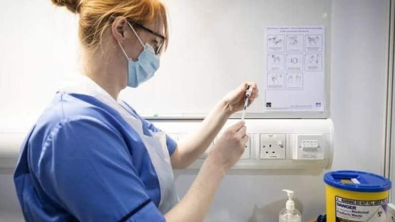 Korona virus: U Srbiji manje ljudi u bolnicama, Kosovo se zatvara za nevakcinisane od januara, u Nemačkoj se razmatra obavezna vakcinacija