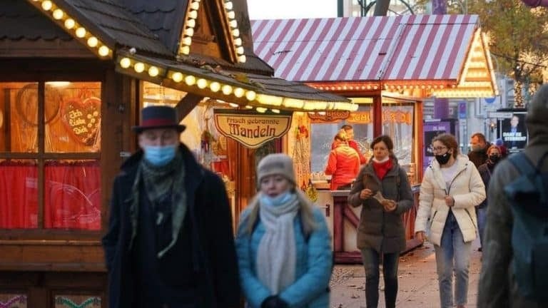 Korona virus: Omikron otkazao Svetski ekonomski forum u Davosu, Holandija zaključana, u Londonu vanredna situacija