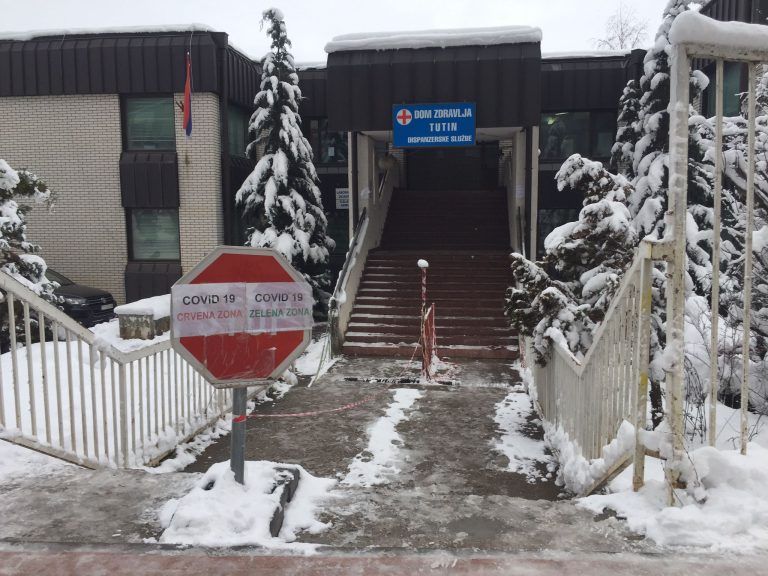 Ćorović: Građani Tutina ne poštuju kovid propusnice, a dolaskom dijaspore biće porast zaraženih