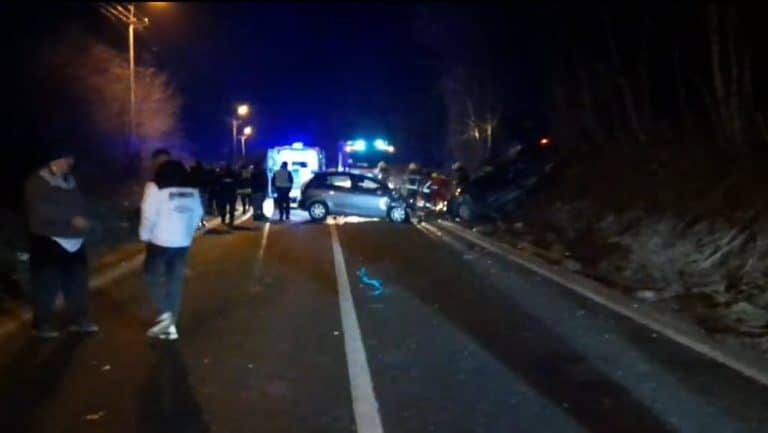 Poginule četiri muške osobe (uživo)