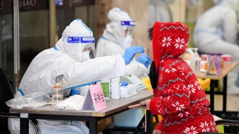 Kina i korona virus: Broj zaraženih raste, ponovo uveden karantin, zatvaraju se fabrike