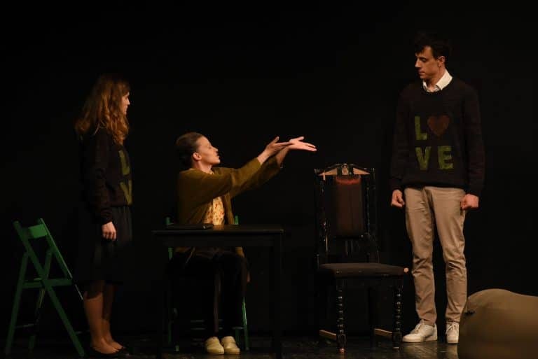 Glumica Ema Muratović odigraće svoju prvu predstavu u Kulturnom centru (video)