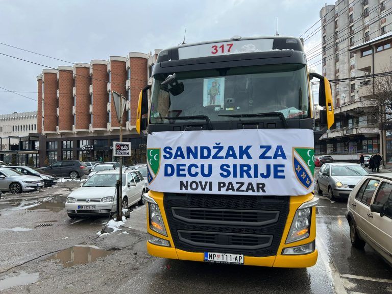Kamion iz Sandžaka krenuo put Sirije (video)
