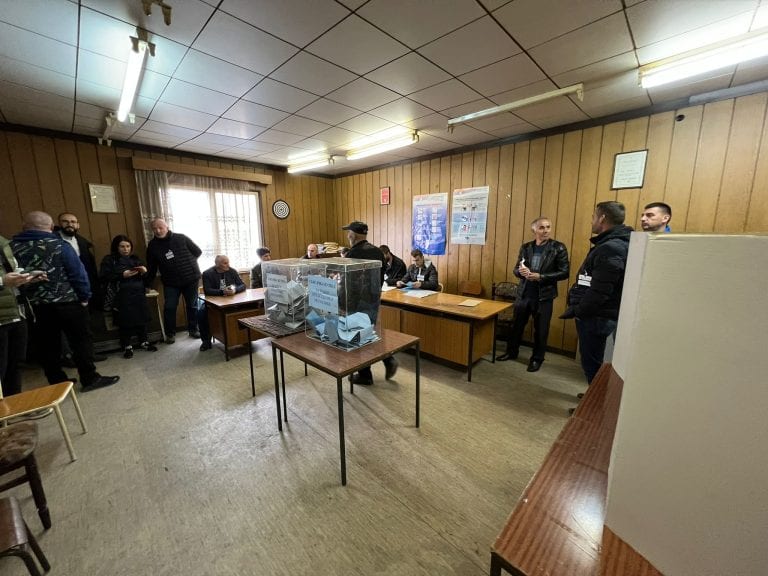 Izlaznost do 18h u Novom Pazaru je 48 odsto