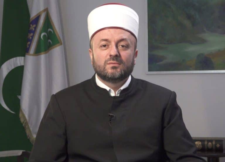 Halitović: Posetite najdraže, obradujte jedni druge