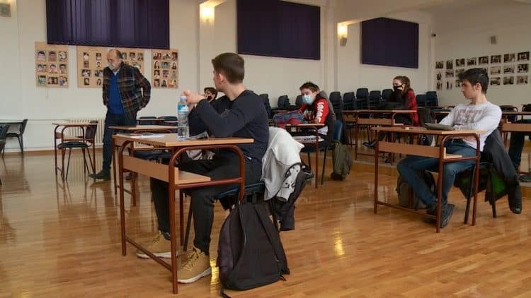 Lekarsko uverenje obavezno za srednju školu, cena 370 do 3.000 dinara