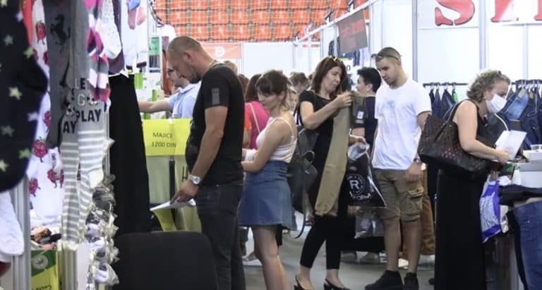 Na ‘’Letnjem vašaru’’ farmerke za manje od 5 eura (video)