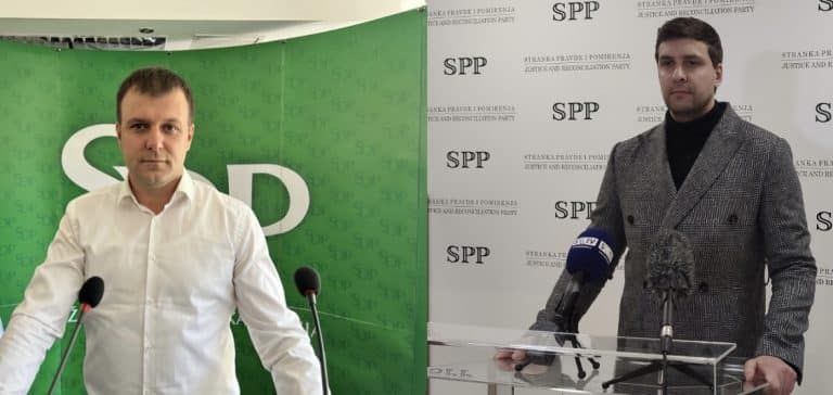 Vlada Srbije: Memić i Đerlek preuzeli svoje resore