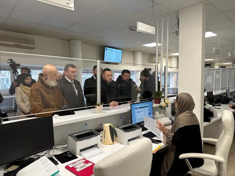 SDA i SPP traže smenu gradonačelnika Biševca (VIDEO)