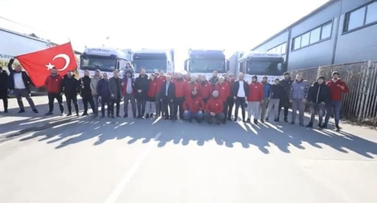 Kamioni iz Novog Pazara krenuli put Turske (video)