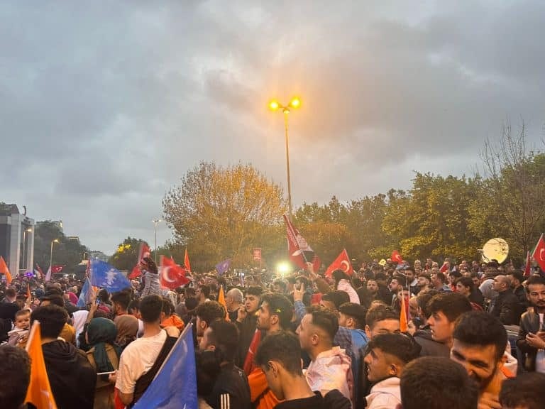 Erdogan proglasio pobedu na predsedničkim izborima, u toku okupljanje njegovih pristalica (UŽIVO VIDEO IZ TURSKE)