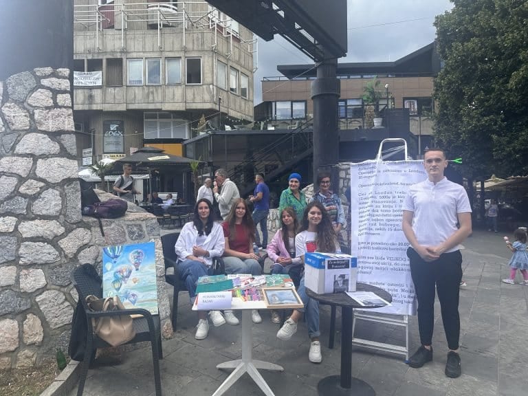 Novopazarci se udružili kako bi pomogli mladom Nedeljku (VIDEO)