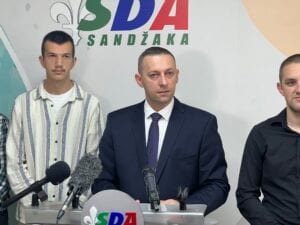 SDA: “Gradska uprava nema pravo da naplaćuje administrativne takse“ (VIDEO)