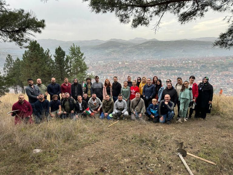 Novopazarci zasadili 3000 stabala u spomen žrtvama u Palestini