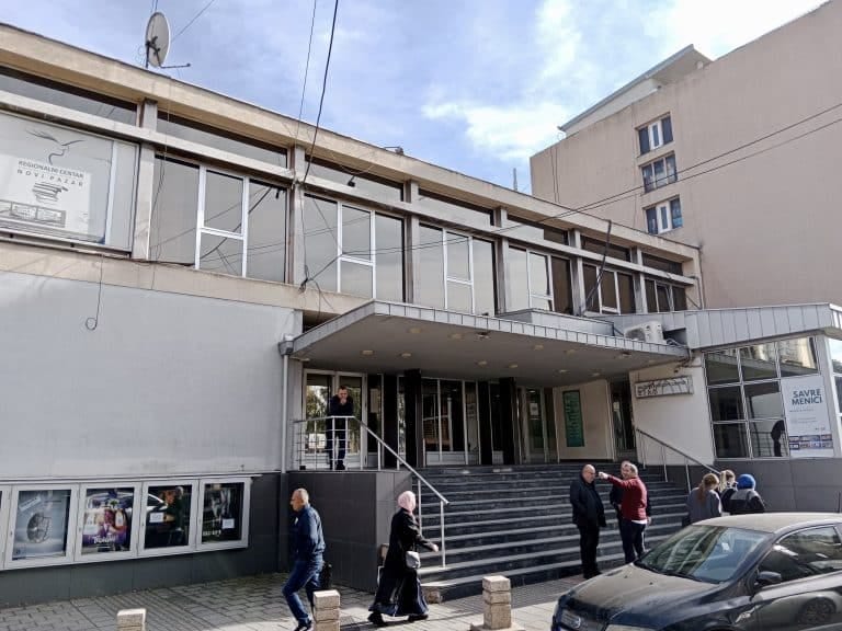 A SAD, DA IZAĐETE NA GLASANJE