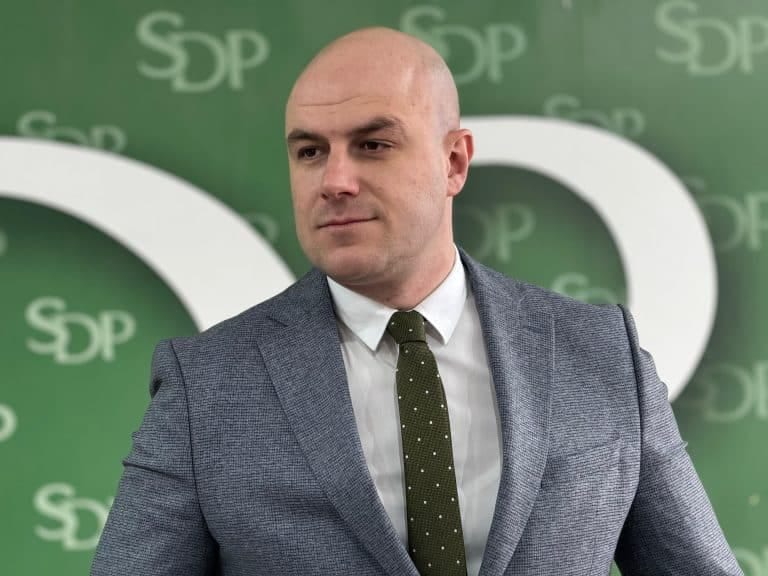 Melajac o protestima opozicije: Zar ćemo dozvoliti da nam Sjeničaci i Tutinci utiču na izbornu volju u Novom Pazaru (VIDEO)