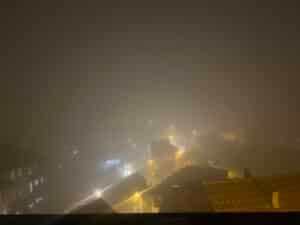 Tri saobraćajne nesreće u Novom Pazaru zbog guste magle (video)