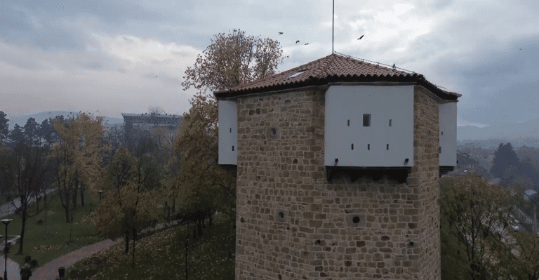 “ALI MI SE NE POZNAJEMO“ Koliko je važno upoznavanje javnosti sa specifičnostima Bošnjaka? (VIDEO)