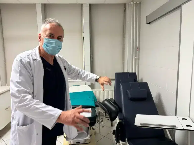 Načelnik ginekologije u Novom Pazaru osporava priče o higijeni, ali ne krije probleme sa manjkom kadra i komunikacijom (video)
