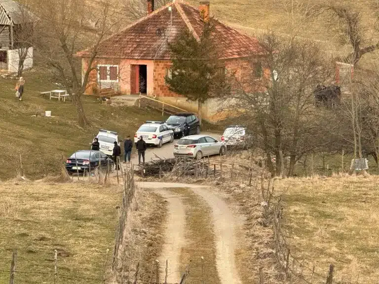 JAVNOST UPERILA PRST U POGREŠNOG ČOVEKA