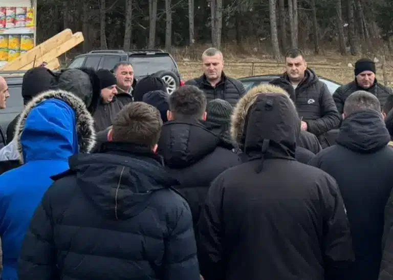 200 ljudi traži mladića sa Pešteri