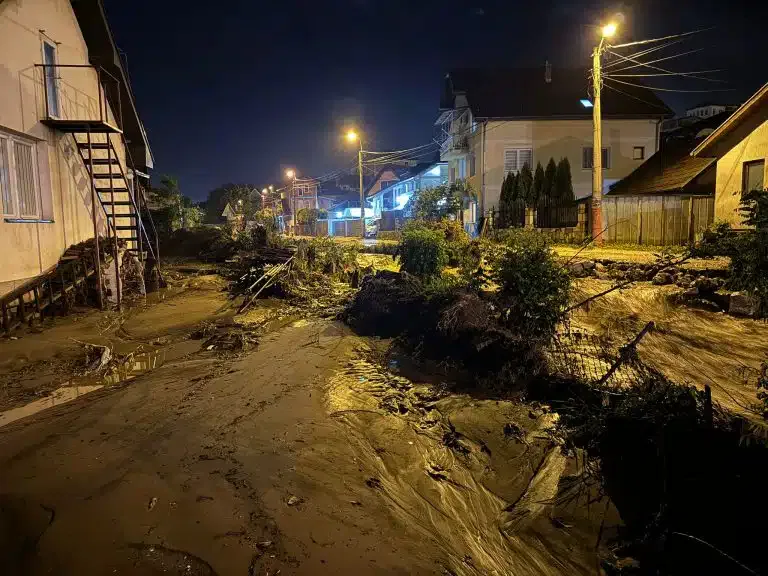 Reka Trnavica se povukla u svoje korito, situacija za sada stabilna