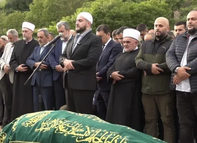 Klanjana dženaza Umeji Zukorlić u Orlju